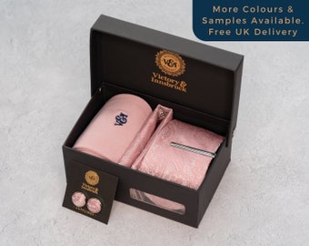 Set cravatta rosa polvere / Cravatta, Fazzoletto da taschino, Calzini, Fermacravatta, Gemelli, Spilla / Regalo per Lui / Set regalo Groomsmen per cravatta nuziale / V&I