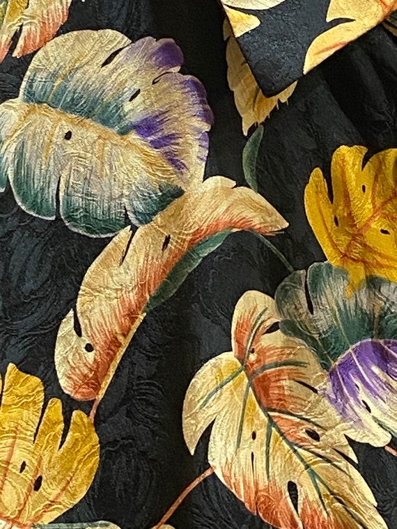 Vintage Design Warm Floral Black Seamless Clamp A… - image 7