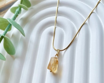 Citrin Halskette • Gelbe Edelstein Kette mit Natursteinen Anhänger • Heilstein Kette • Silber o. Gold • Heilstein gelb