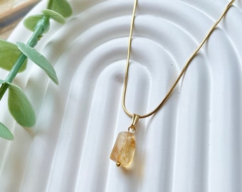 Noble citrine necklace • Real gemstone necklace with citrine natural stone • Crystal pendant minimalist • Silver or gold • Healing stone yellow