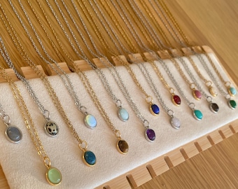 Colorful gemstone necklaces • Crystal necklaces • Oval healing stone pendants • Gold & silver • Minimalist • Gift for her