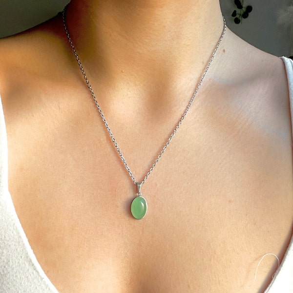 Subtle aventurine necklace • Silver or gold • Natural green gemstone necklace • Minimalist healing stone pendant • Gift for women