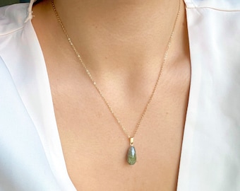Labradorite necklace • gemstone necklace • labradorite drop faceted • healing stone pendant green grey • minimalist