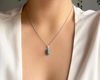 Collana di apatite • Collana di pietre preziose in oro e argento • Ciondolo in pietra curativa blu • Pietra naturale turchese • Collana di cristalli minimalista