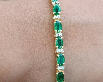 14 k Yellow Gold Emerald Diamond Bracelet 5.76 CRT Ladies Bracelet