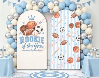 Sfondo fotografico personalizzato per compleanno di un ragazzo con palloni sportivi in ​​poliestere per la copertina dell'arco "Rookie of the Year".