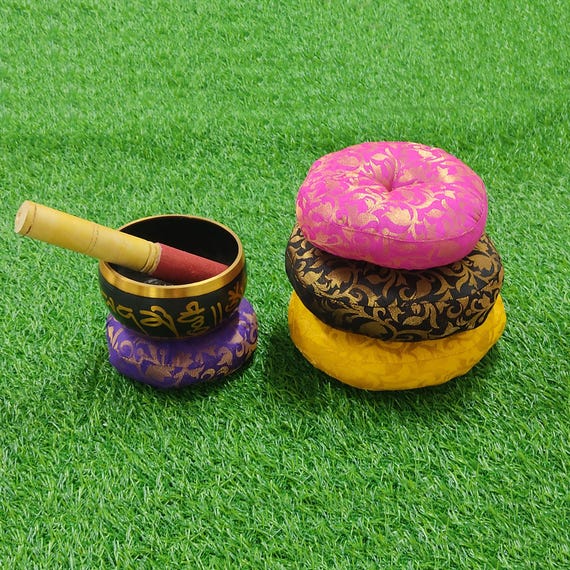 Cuscino Per Campane Tibetane In Seta - Diametro 18cm, Per Meditazione E Suono - Foto 2