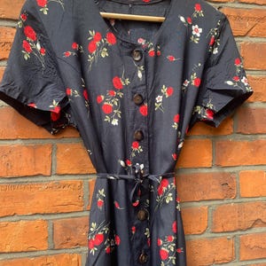 Vintage 90s Black midi dress with red roses.