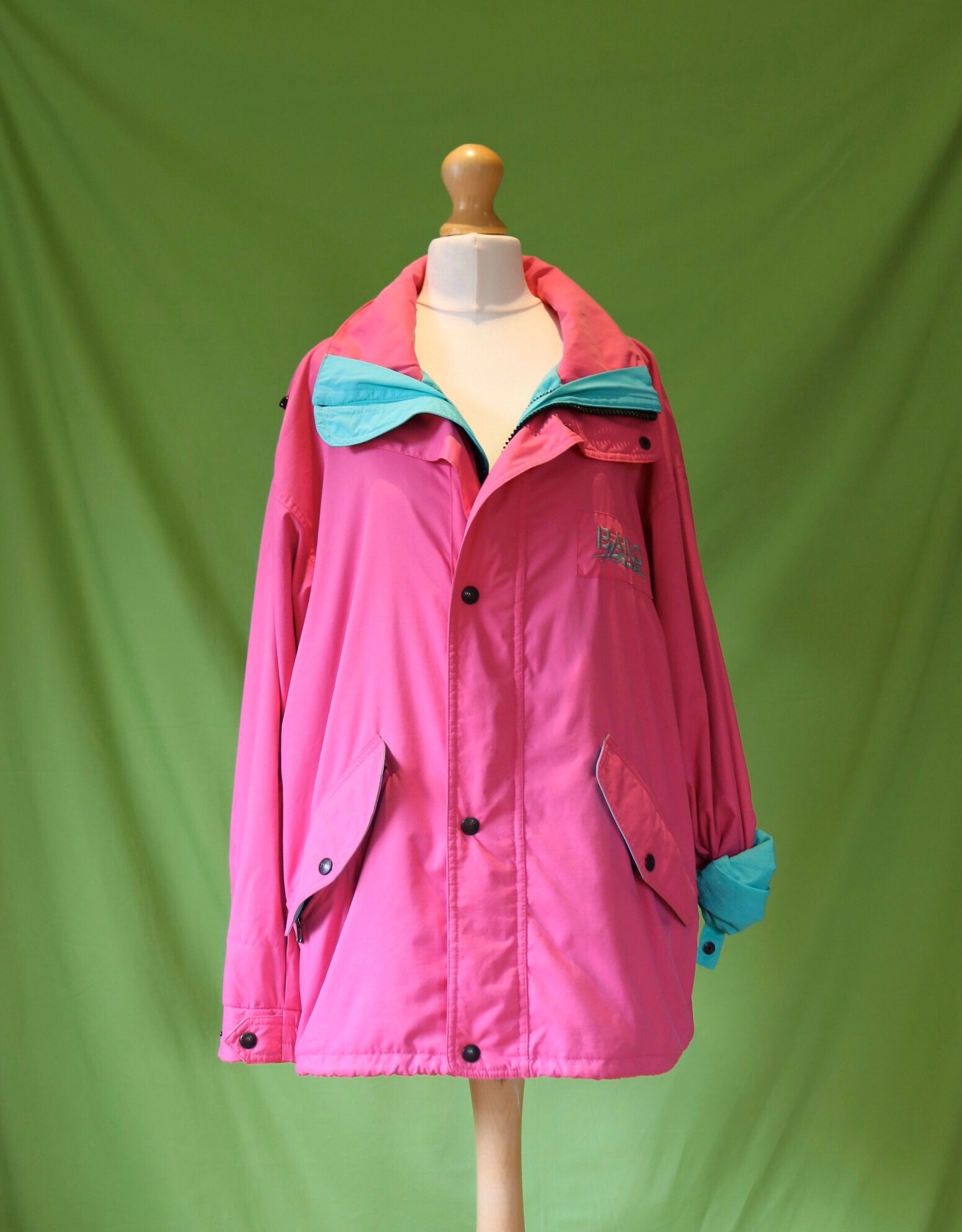 Image of S Vintage Pink & Turquoise Ski Windbreaker