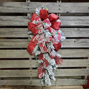 Flocked Christmas Swag: Red & White Teardrop Door Decor (30&quot;)