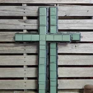 Juego de 2 cruces de flores frescas Oasis de 30" ~ Cruces de espuma floral ~ Artículos funerarios