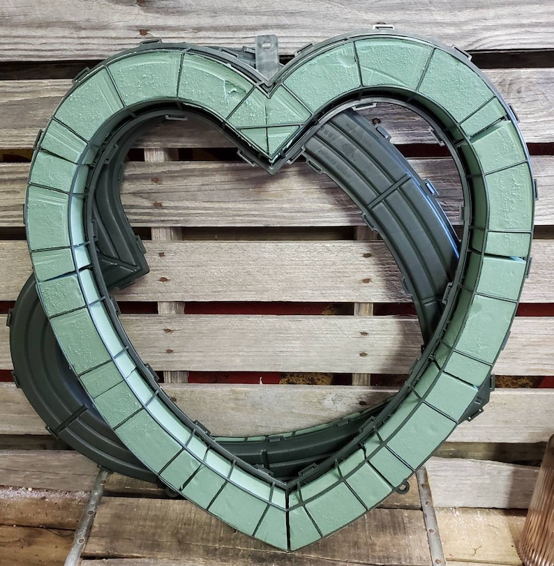 24 Oasis Open Heart Fresh Flower Wreath Forms Set of 2 Etsy