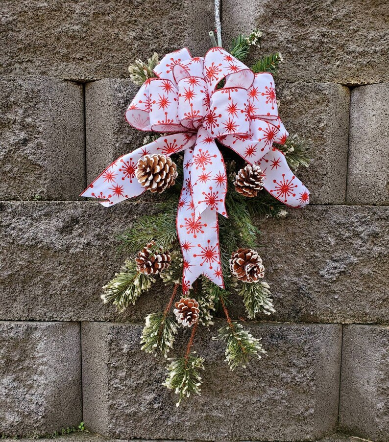 Pine Christmas Teardrop ~ Holiday Floral Decor