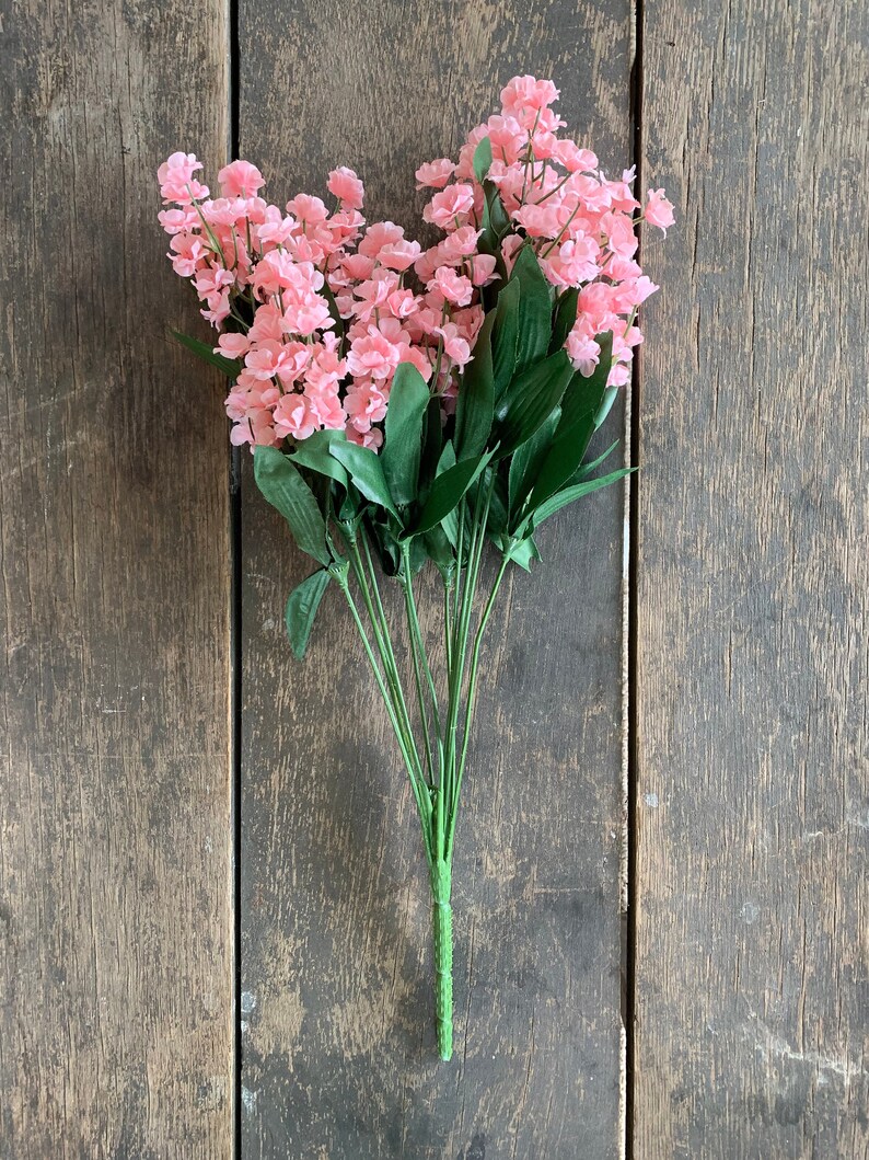 pink gypsophila bouquet