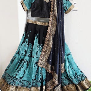 Size 40 extends to 46. Kalamkari Print Soft Chanderi Linen Silk Half Saree Set – Cute Girls Figurine Butta | Munga Silk Cutwork Dupatta