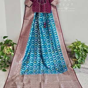Size 34 Extends To 40. Blended Soft Warm Linen Benarasi Style Saree - Blouse. Ready to ship from Prosper, Texas by VAVS Womens Stop.