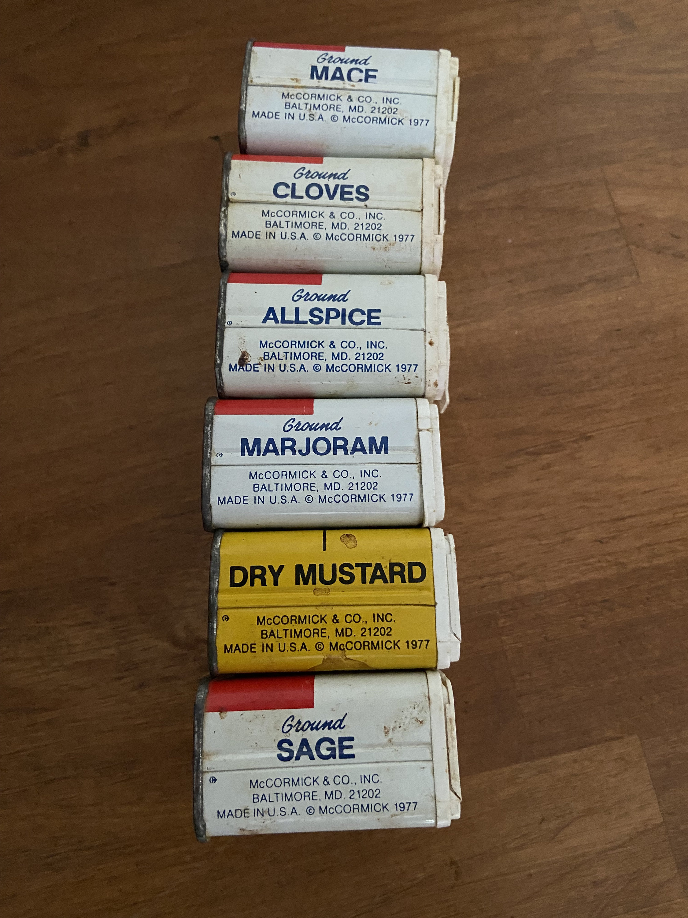 5 Schilling Spice Tins: Cloves, Mace, Marjoram, Sage, Mustard and