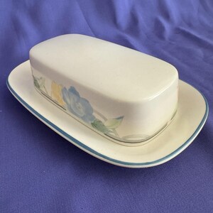 VTG Mikasa Intaglio “ Garden Poetry” butter dish, made from 1987-1991