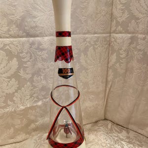 VTG Spey Royal Scotch Whiskey, Musical Bottle playing &quot;Coming Thru The Rye&quot;with dancing Scotsman, everything in working order