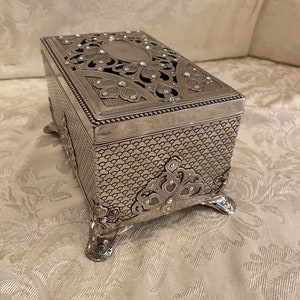 VtG silver tone Musical Jewelry Box with Swarovski crystals by THINGS  REMEMBERED plays “Unforgettable”,