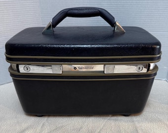 Vintage Samsonite Profile ll Navy Blue train case with mirror, tray, elastic pouches, and key