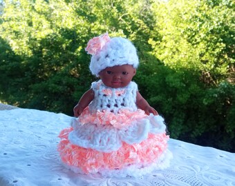 Vestido de muñeca en miniatura de ganchillo, regalo simbólico de baby shower, muñecas coleccionables