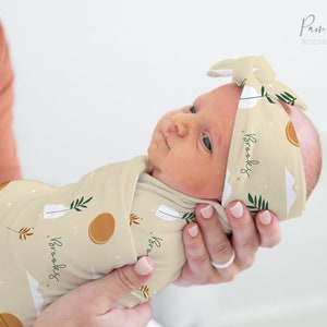 Conjunto de arrullo para bebé unisex BOHO DESERT, Accesorios para bebés en tonos tierra, Arrullo personalizado con nombre de bebé, Gorro para bebé niño, Diadema para bebé niña