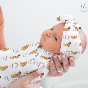 WINNIE THE POOH Baby Girl Swaddle Set, Accesorios para bebés Winnie the Pooh, Swaddle personalizado con nombre de bebé, Diadema para niña