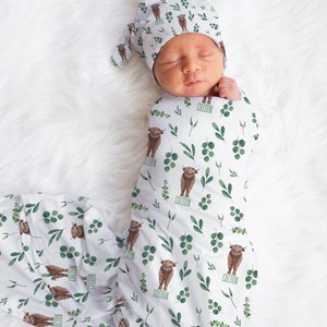 HIGHLAND COW Baby Boy Swaddle Set, Accesorios para bebés de vaca, Swaddle personalizado con nombre de bebé, Sombrero de niño
