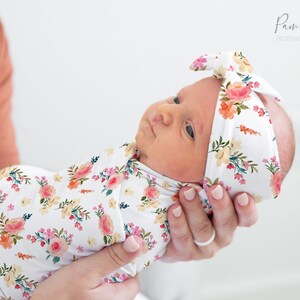 Conjunto de arrullo para bebé niña BRIGHT FLORAL, Accesorios florales para bebé, Arrullo personalizado con nombre de bebé, Diadema para bebé niña