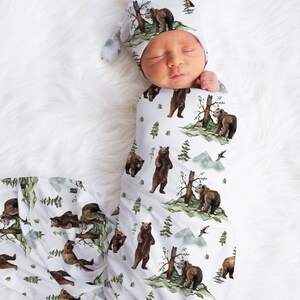 WOODLAND Baby Boy Swaddle Set, Accesorios para bebés de oso, Swaddle personalizado con nombre de bebé, Sombrero de niño