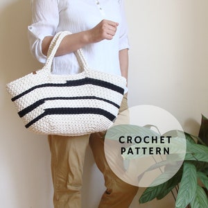 Crochet basket bag pattern, small beach bag pattern, chunky yarn crochet purse pattern, striped oval handbag pattern