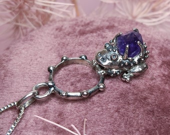 Toad Necklace in silver 925 with raw amethyst