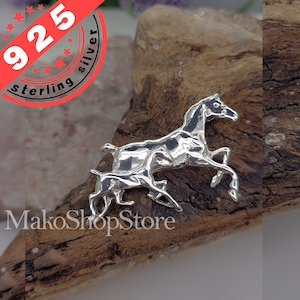 Mare and Foal Horses Galloping Brooch in Sterling Silver 925