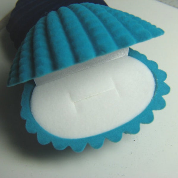 Turquoise Blue Shell Shaped Ring Box velveteen Novelty box