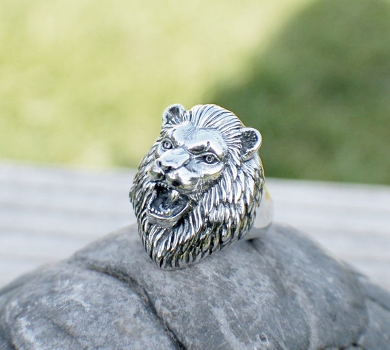 Men's heavy handcrafted 92.5% sterling silver ring