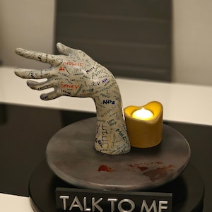 1:1 Life-size Talk to Me Hand Replica Display