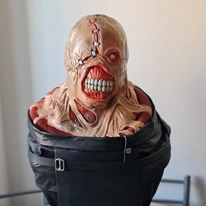 1:1 Nemesis from &#39;Resident Evil&#39; full torso display bust - Resident Evil, Umbrella Corporation, Redfield, T-Virus, Zombies, Mask