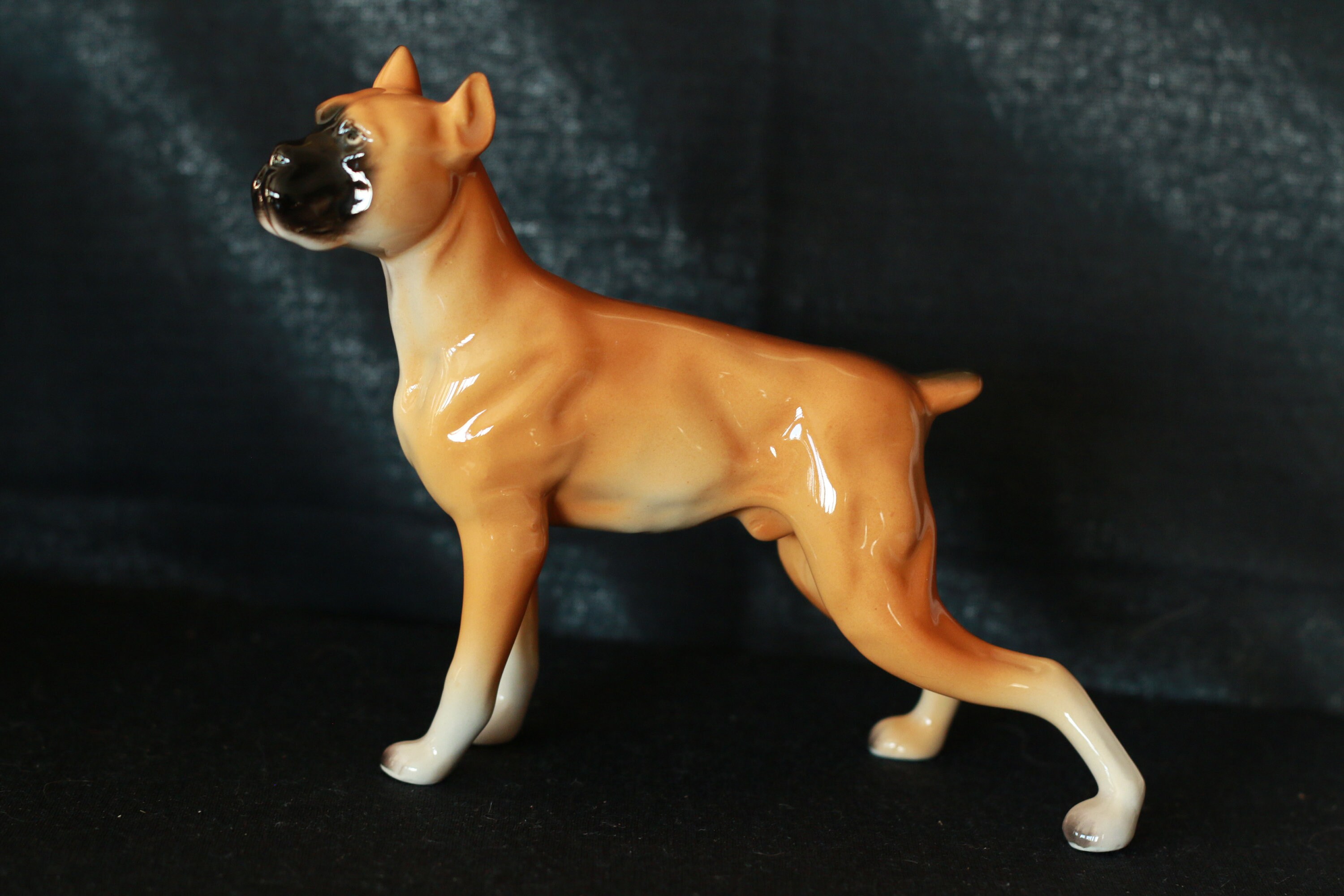 ボクサー置物　犬　陶器　日本製 日本製のヴィンテージ陶器製ボクサー犬の置物 - カナダ ボクサー