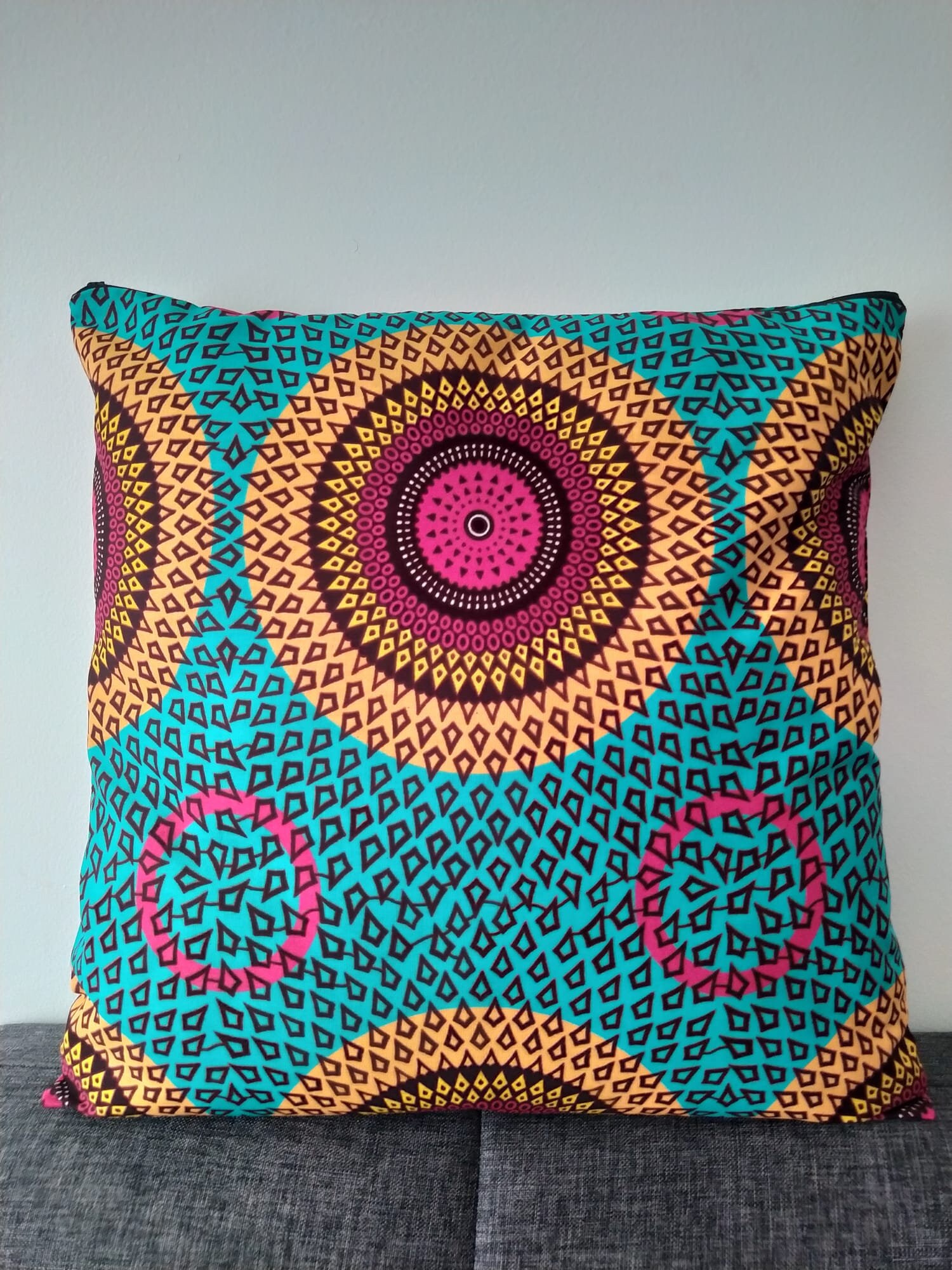 Housse de Coussin Wax - Cercles Multicolores sur Turquoise