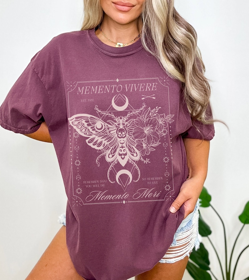 Memento Vivere Memento Mori, Memento Mori Moth Shirt, Memento Mori Botanical Gothic Tee, Grunge Goblincore Clothing Whimsigoth Dark Academia