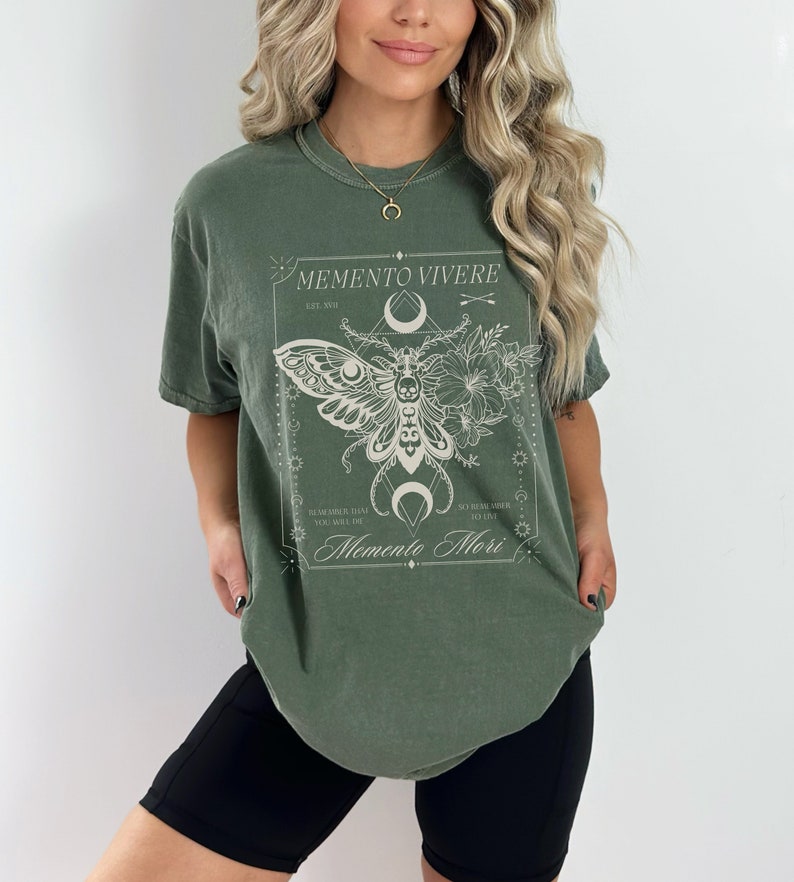 Memento Vivere Memento Mori, Memento Mori Moth Shirt, Memento Mori Botanical Gothic Tee, Grunge Goblincore Clothing Whimsigoth Dark Academia