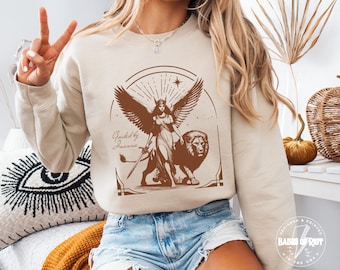 Inanna Sweatshirt Librarian core Ishtar Queen of Heaven Goddess Shirt Dark Academia Goddess of Love Shirt Inanna Sumerian Goddess Lion Shirt