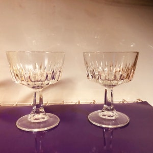 Set of 2 short crystal goblet glasses