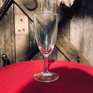Single crystal goblet