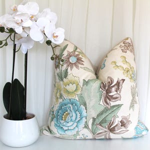 Capas de almofada de edição limitada, capas estilo Hampton Floral Verde. 100% linho, feito na Austrália