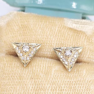 Excellent 14K Yellow Gold and Diamond Triangle Shape Pierced Earrings, Vintage Fine Jewelry, Estate Jewelry, Accessory