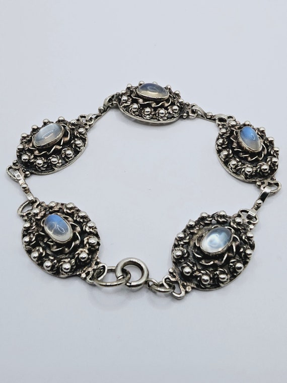 Beautiful Sterling Silver and Moonstone Bracelet