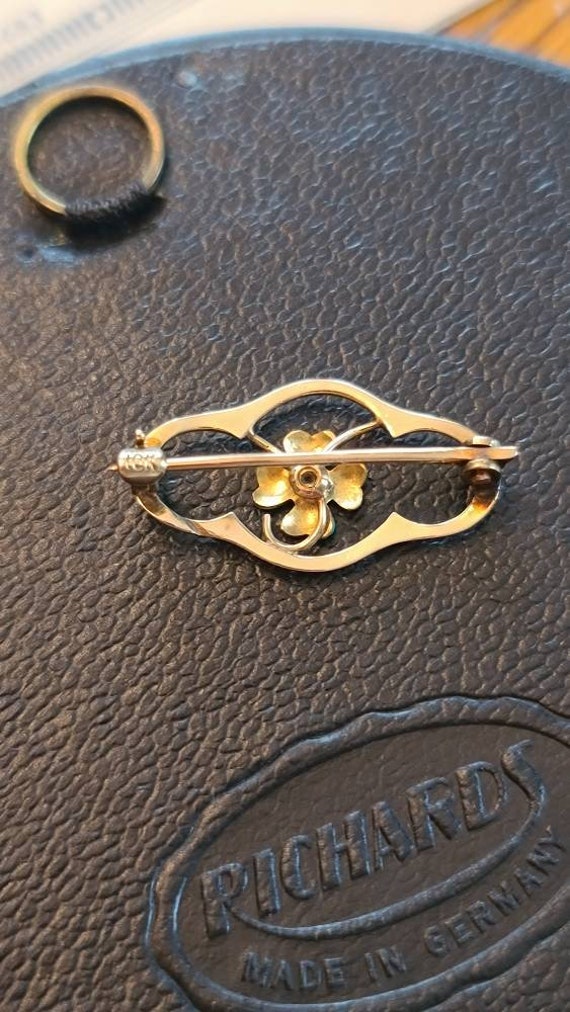 Sweet Little 10K Yellow Gold Pin with Center Four… - image 6