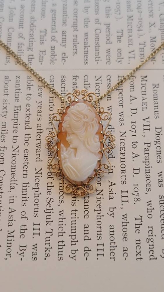 NOS Hand-Carved Shell Cameo in 14K Gold-Filled Set